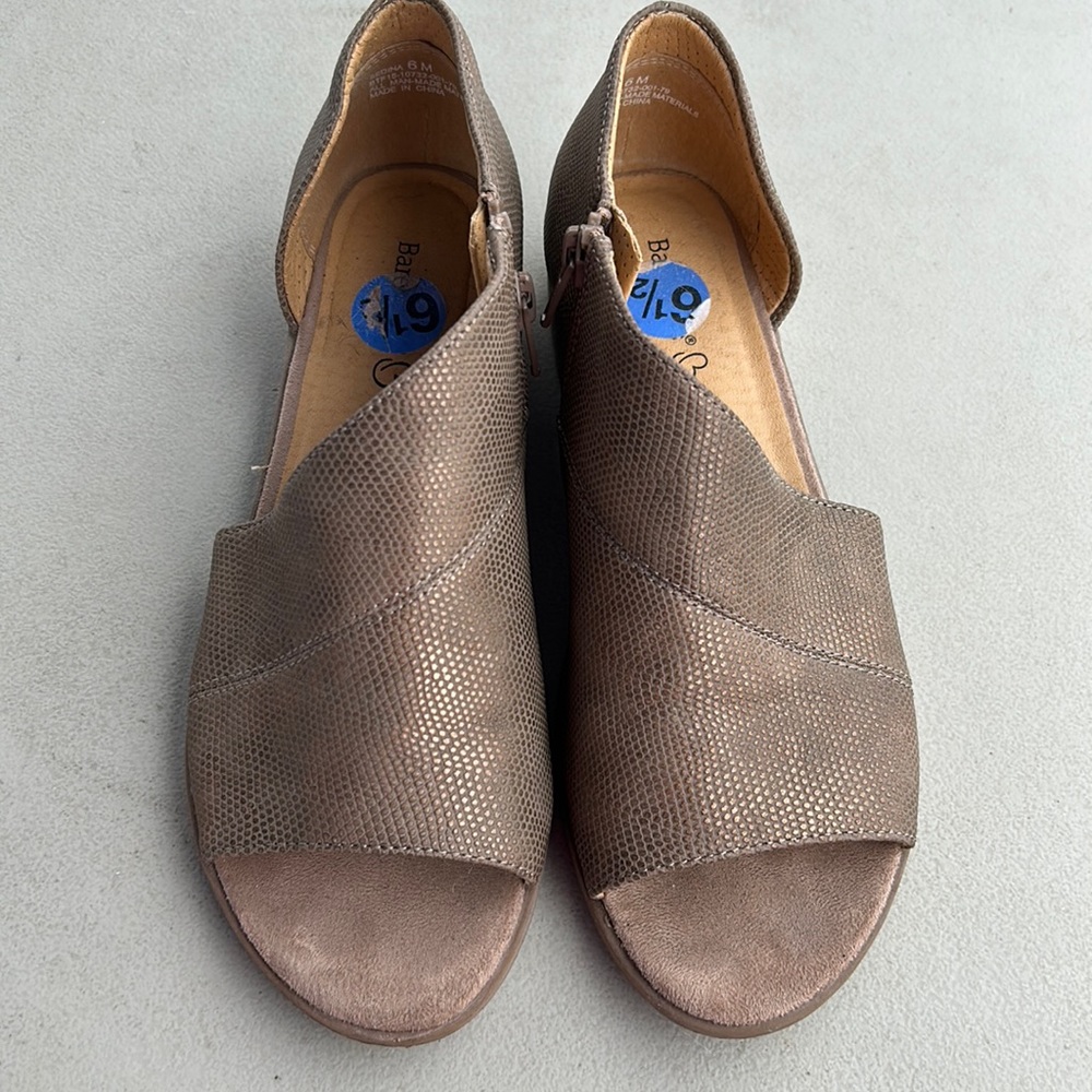 Women’s Baretrap Shoes size 6 / 6 1/2
